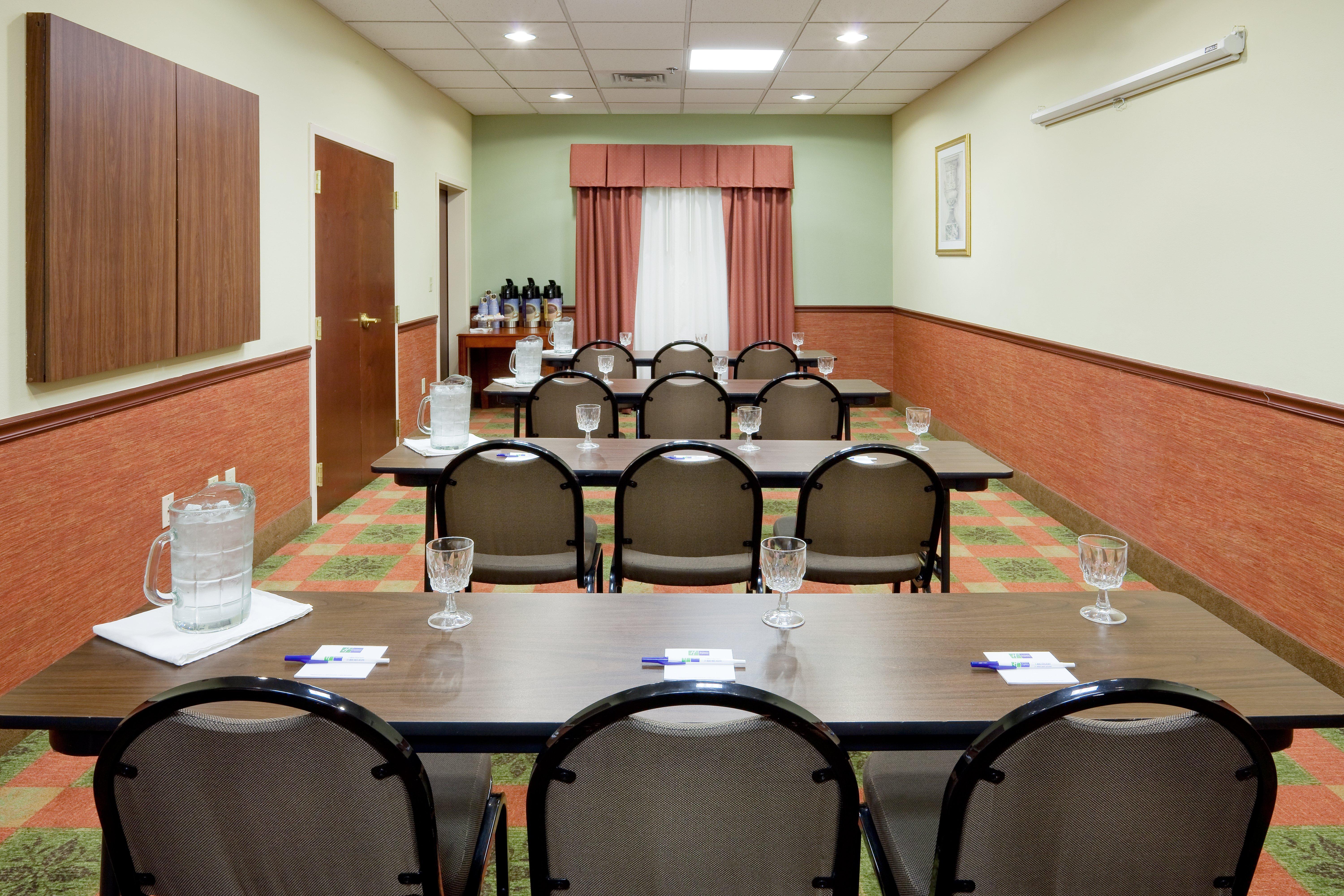 Holiday Inn Express And Suites Quakertown - Allentown Area By Ihg Екстериор снимка