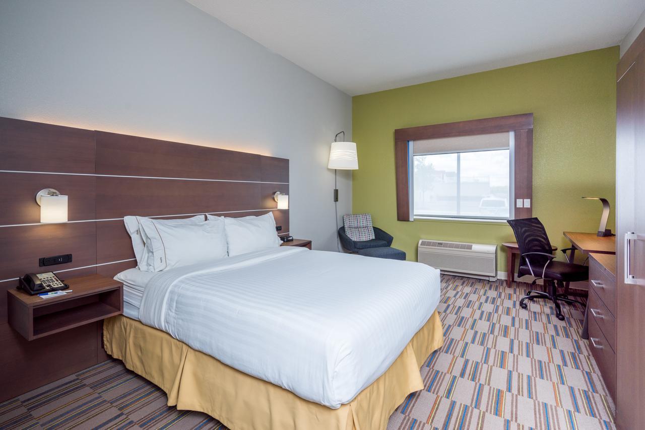 Holiday Inn Express And Suites Quakertown - Allentown Area By Ihg Екстериор снимка
