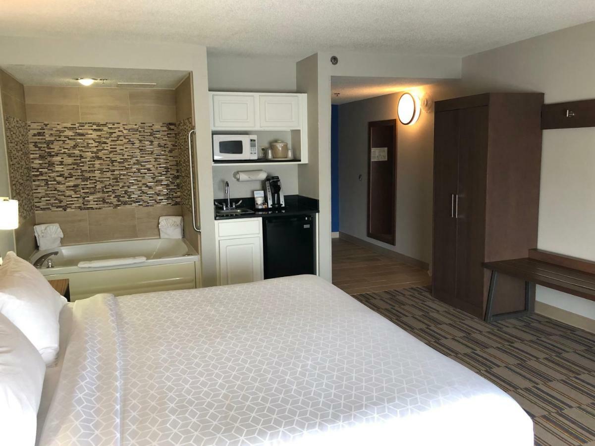 Holiday Inn Express And Suites Quakertown - Allentown Area By Ihg Екстериор снимка